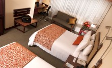 ROOMS & RATES